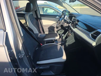 2025 Volkswagen Taos SE - miniatura 8
