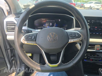 2025 Volkswagen Taos SE - miniatura 10