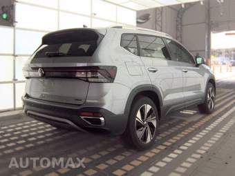 2025 Volkswagen Taos SE - miniatura 4