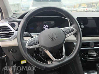 2025 Volkswagen Taos SE - miniatura 10