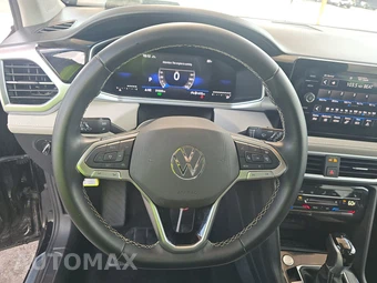 2025 Volkswagen Taos SE - miniatura 10