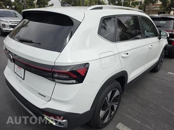 2025 Volkswagen Taos SE - miniatura 19