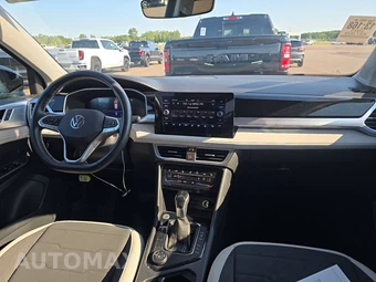 2025 Volkswagen Taos SE - miniatura 11