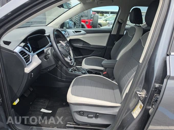 2025 Volkswagen Taos SE - miniatura 7