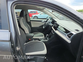 2025 Volkswagen Taos SE - miniatura 8