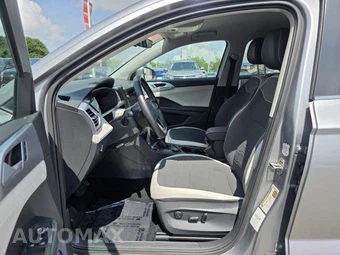 2025 Volkswagen Taos SE - miniatura 12