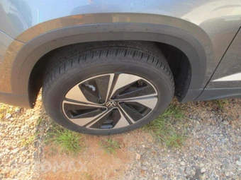 2025 Volkswagen Taos SE - miniatura 17