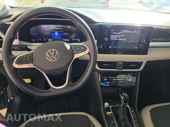 2025 Volkswagen Taos SE - miniatura 11