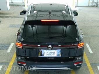 2025 Volkswagen Taos SE - miniatura 5