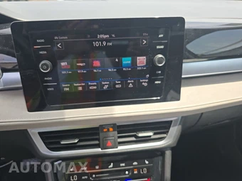 2025 Volkswagen Taos SE - miniatura 11