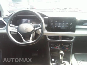 2025 Volkswagen Taos SE - miniatura 11