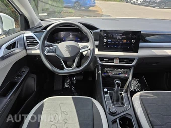 2025 Volkswagen Taos SE - miniatura 19