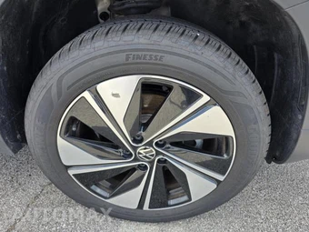 2025 Volkswagen Taos SE - miniatura 3