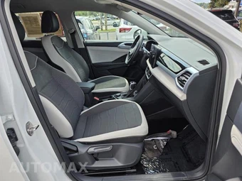 2025 Volkswagen Taos SE - miniatura 30