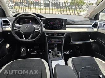 2025 Volkswagen Taos SE - miniatura 13