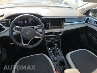 2025 Volkswagen Taos SE - miniatura 11