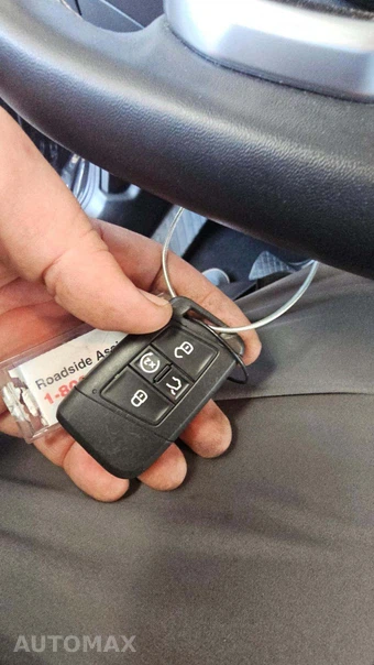 2025 Volkswagen Taos SE - miniatura 18