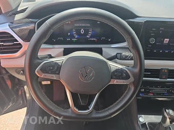 2025 Volkswagen Taos SE - miniatura 10