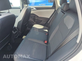 2025 Volkswagen Taos SE - miniatura 13