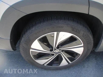 2025 Volkswagen Taos SE - miniatura 15