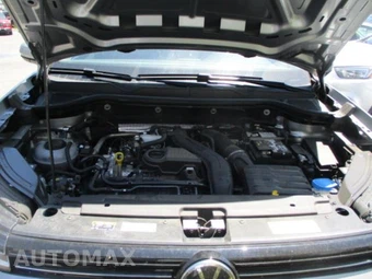 2025 Volkswagen Taos SE - miniatura 4