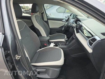 2025 Volkswagen Taos SE - miniatura 8