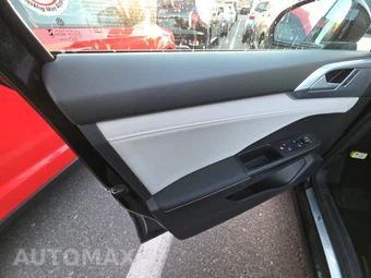 2025 Volkswagen Taos SE - miniatura 9