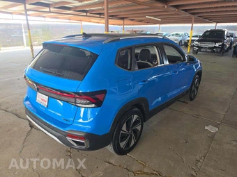 2025 Volkswagen Taos SE - miniatura 3