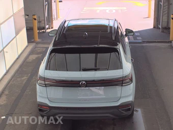 2025 Volkswagen Taos SE Black - miniatura 5