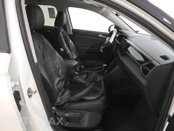 2025 Volkswagen Taos SE Black - miniatura 8