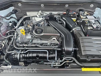 2025 Volkswagen Taos SE Black - miniatura 12