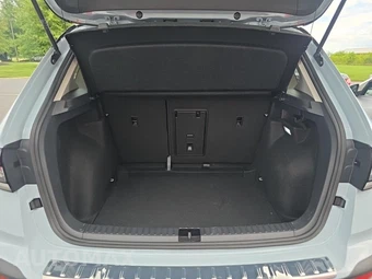 2025 Volkswagen Taos SE Black - miniatura 13