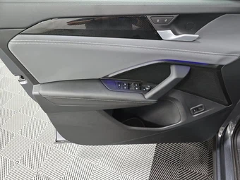 2025 Volkswagen Tiguan SE R-Line Black - miniatura 9