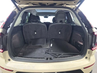 2025 Volvo EX90 Twin Motor Performance Plus 7-Passenger - miniatura 17