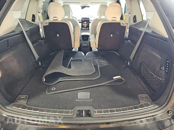 2025 Volvo EX90 Twin Motor Performance Ultra 6-Passenger - miniatura 17