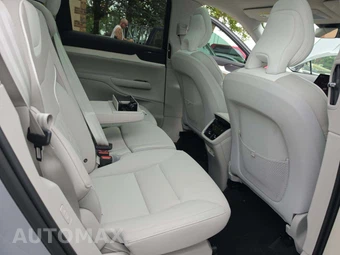 2025 Volvo EX90 Twin Motor Plus 7-Passenger - miniatura 17