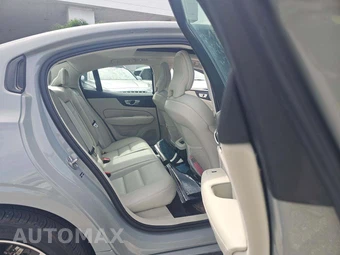 2025 Volvo S60 B5 Core Dark - miniatura 13