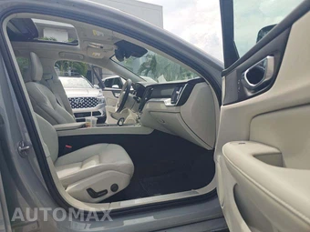 2025 Volvo S60 B5 Core Dark - miniatura 15