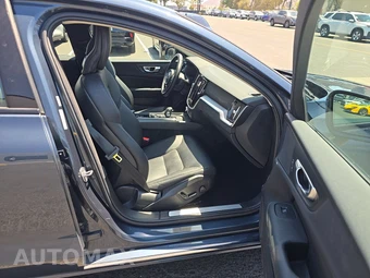 2025 Volvo S60 B5 Core Dark - miniatura 8