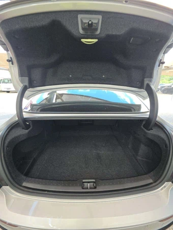 2025 Volvo S60 B5 Core Dark – miniatura 14