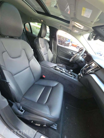 2025 Volvo S60 B5 Core Dark – miniatura 18