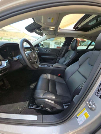 2025 Volvo S60 B5 Core Dark – miniatura 6