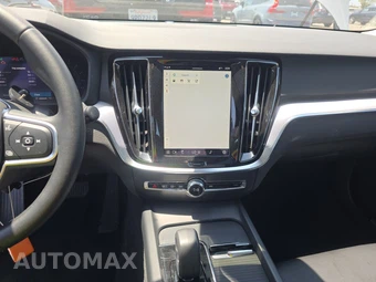 2025 Volvo S60 B5 Core Dark – miniatura 11