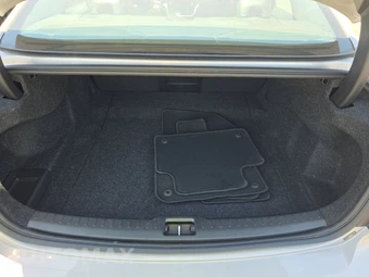 2025 Volvo S60 B5 Core Dark – miniatura 16