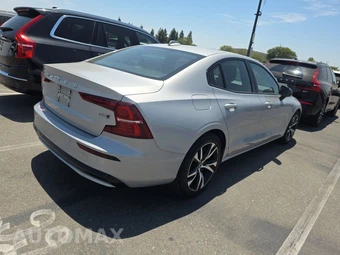 2025 Volvo S60 B5 Core Dark – miniatura 4