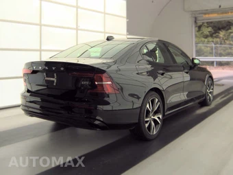 2025 Volvo S60 B5 Core Dark – miniatura 4