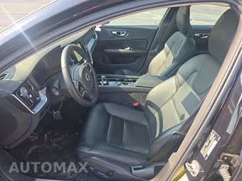 2025 Volvo S60 B5 Core Dark – miniatura 7