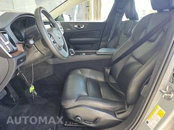 2025 Volvo S60 B5 Plus Dark – miniatura 7