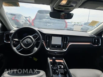 2025 Volvo S60 B5 Plus Dark - miniatura 11