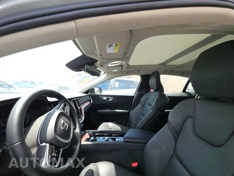 2025 Volvo S60 B5 Plus Dark - miniatura 17